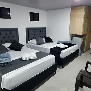 Apartahotel Aparta Estudios Estadio La 80, Medellín